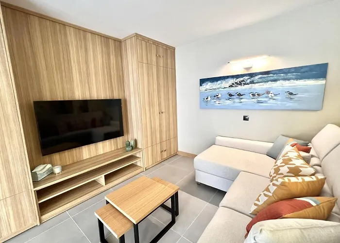 Gorteen - Center With Pool By Hd * Виламура