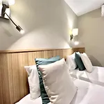 Gorteen - Center With Pool By Hd شقة